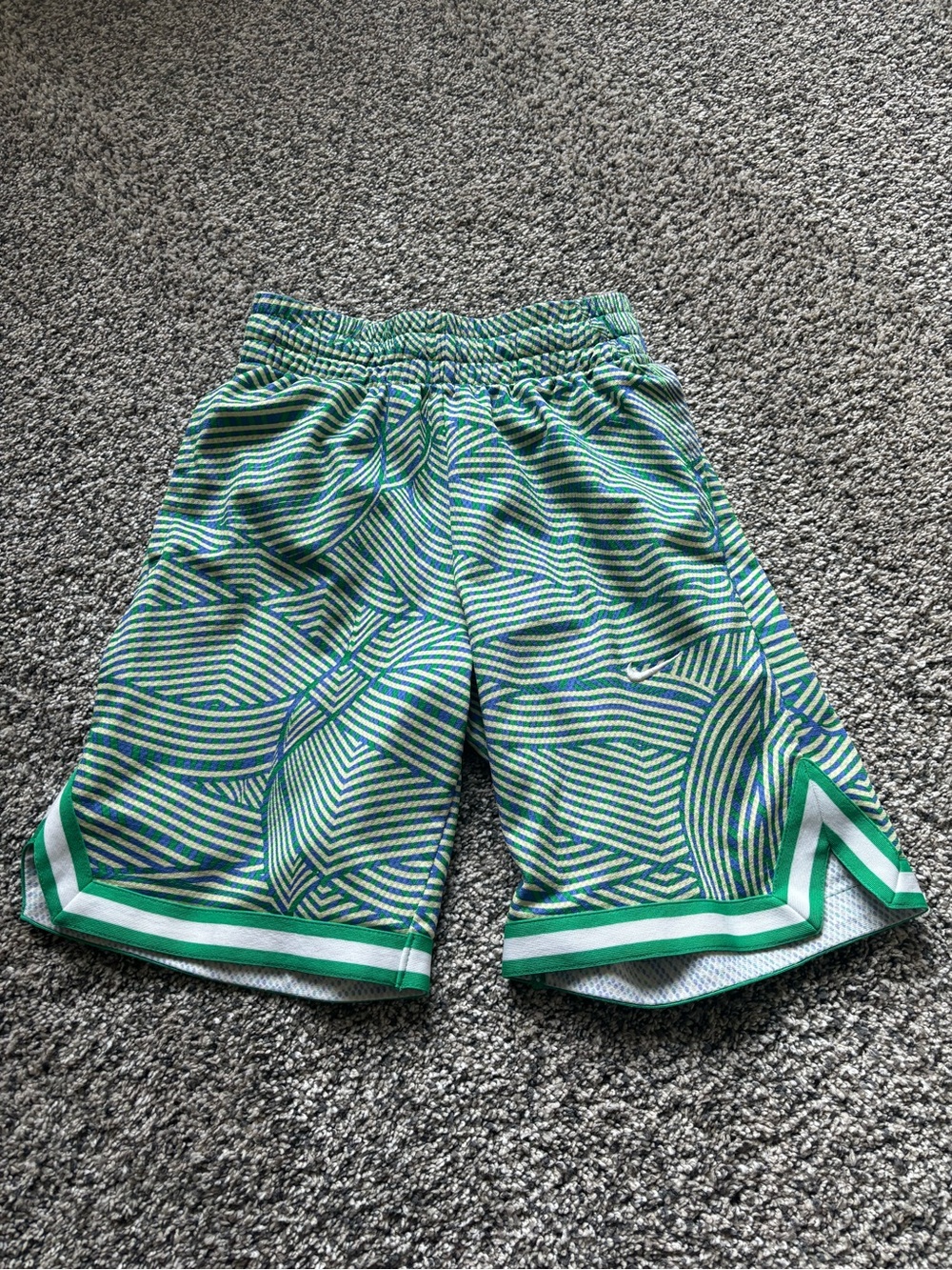 Boy's Nike Dri-Fit Basketball Shorts Sz M